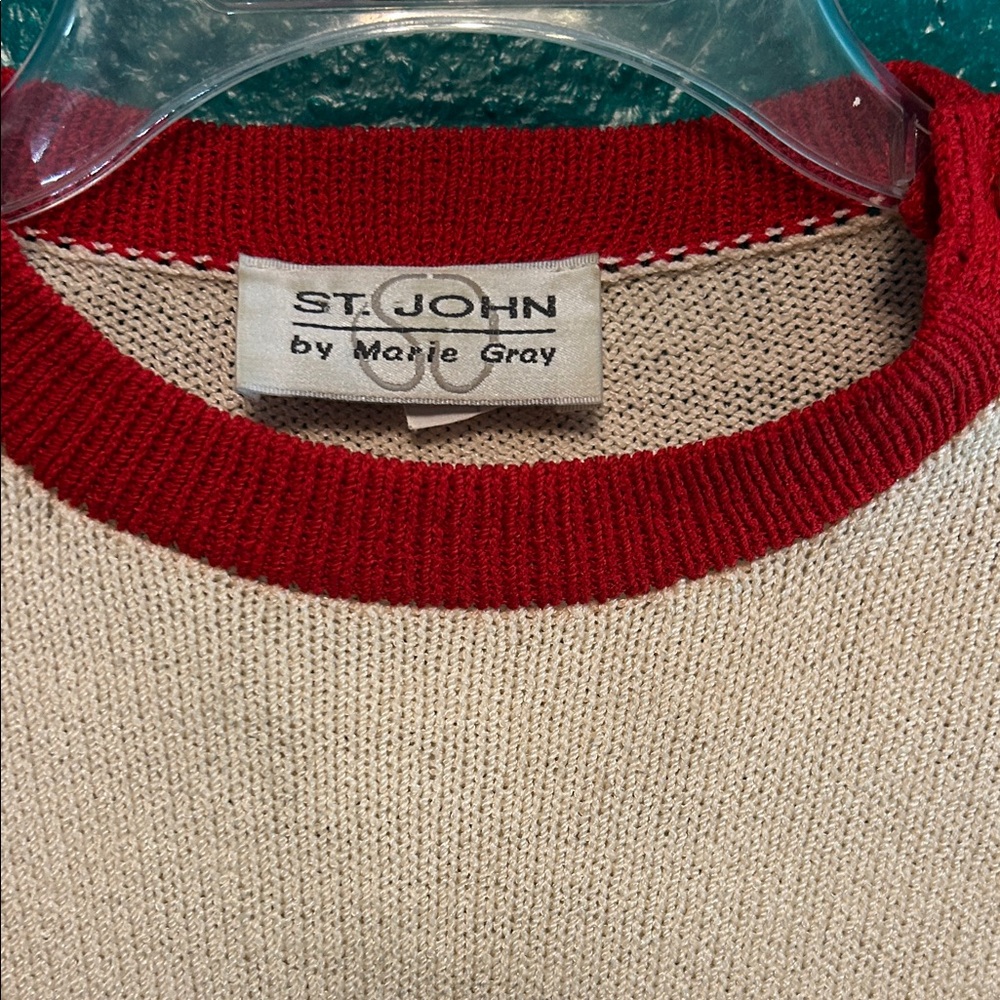 VINTAGE St. John Sweater with Red Accents - Picture 3 of 10